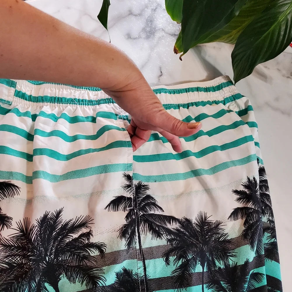 APTRO palm trees